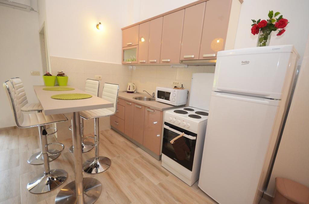 Apartmani Mizdrak Kotor Ngoại thất bức ảnh
